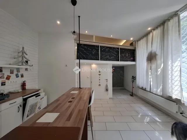 Kiadó kereskedelmi és ipari ingatlan Budapest XIII. kerület 51 nm