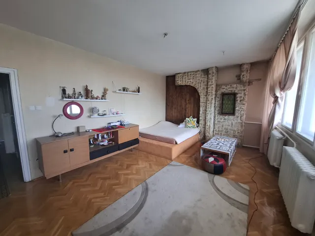 Eladó lakás Budapest II. kerület 70 nm