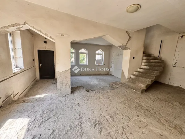 Eladó ház Eger, Maklári út 180 nm
