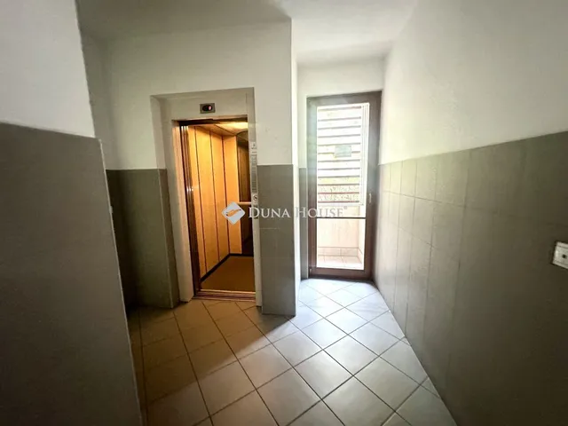 Eladó lakás Budapest III. kerület 75 nm