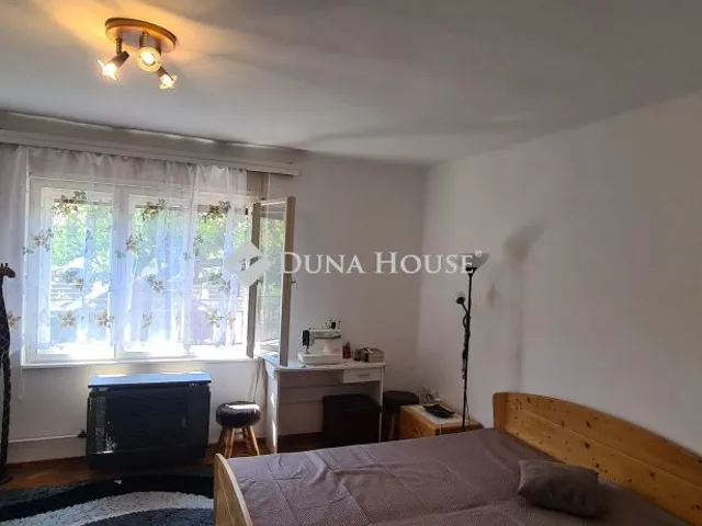 Eladó ház Kisnána 180 nm