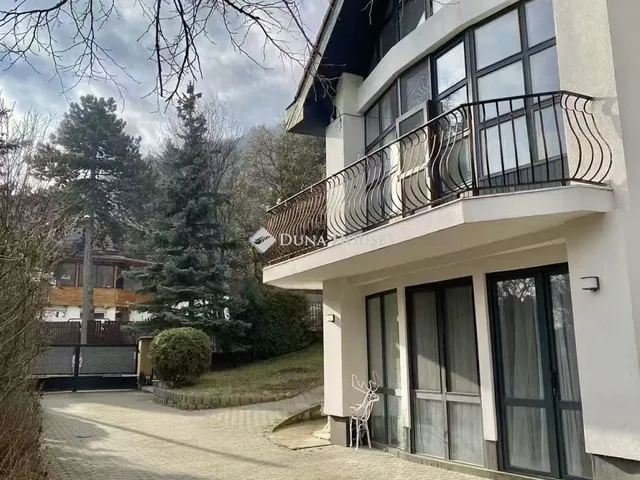 Eladó ház Budapest III. kerület 245 nm