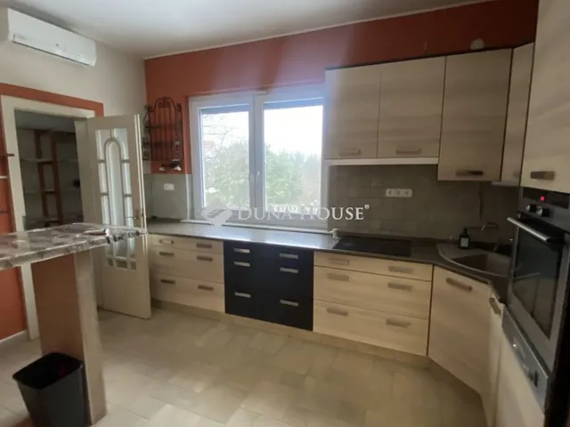 Kiadó ház Budapest III. kerület 360 nm