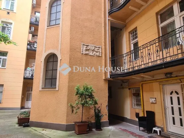 Eladó lakás Budapest VI. kerület 67 nm