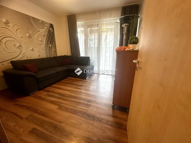 Eladó lakás Budapest III. kerület 55 nm