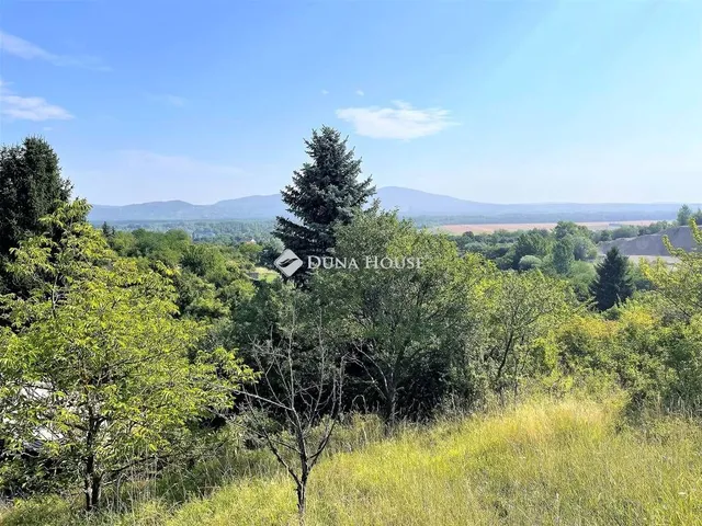 Eladó telek Dunabogdány 1766 nm