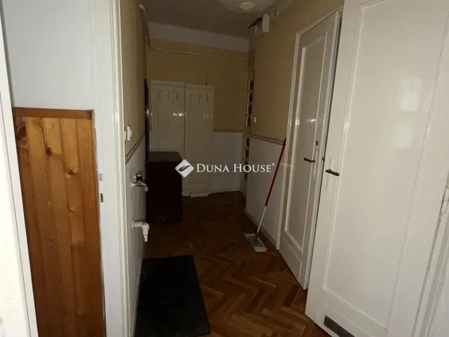 Eladó lakás Budapest III. kerület 41 nm