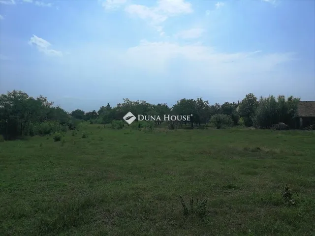 Eladó telek Tököl 4788 nm