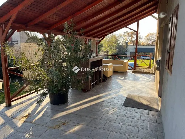 Eladó ház Érd 248 nm