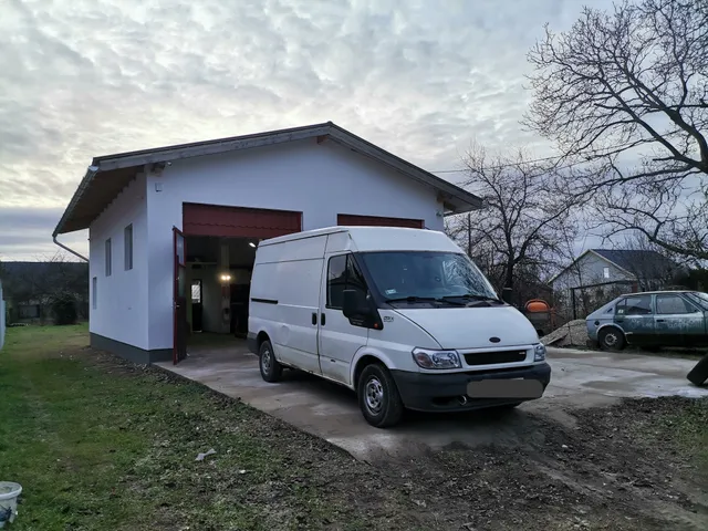 Eladó kereskedelmi és ipari ingatlan Szigethalom, Arany János utca 80 nm