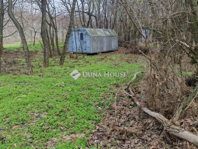 Eladó telek Áporka, Zártkert 3712 nm