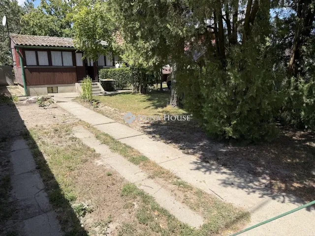 Eladó nyaraló Szigetszentmárton 32 nm