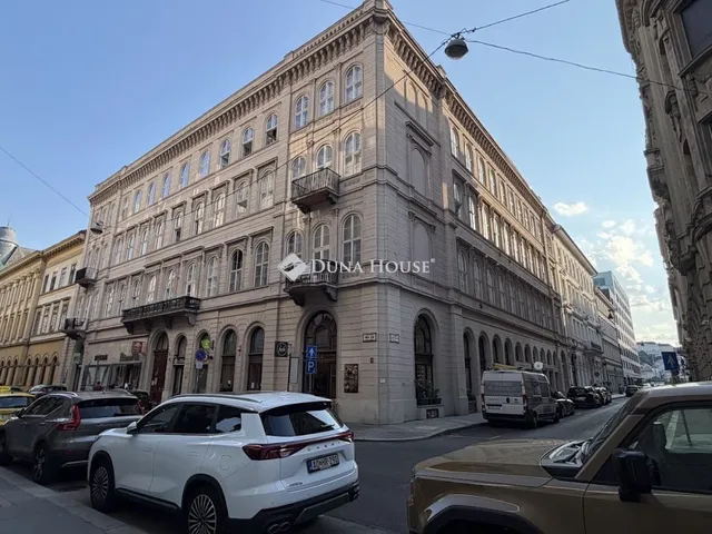 Eladó kereskedelmi és ipari ingatlan Budapest V. kerület 69 nm