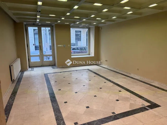 Eladó kereskedelmi és ipari ingatlan Budapest V. kerület 69 nm