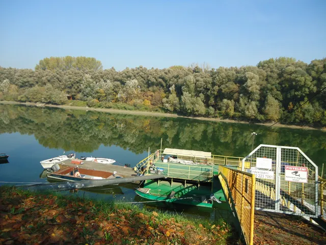 Eladó telek Adony 275 nm