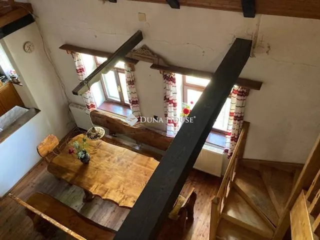 Eladó ház Hollád, Cservölgyi utca 200 nm