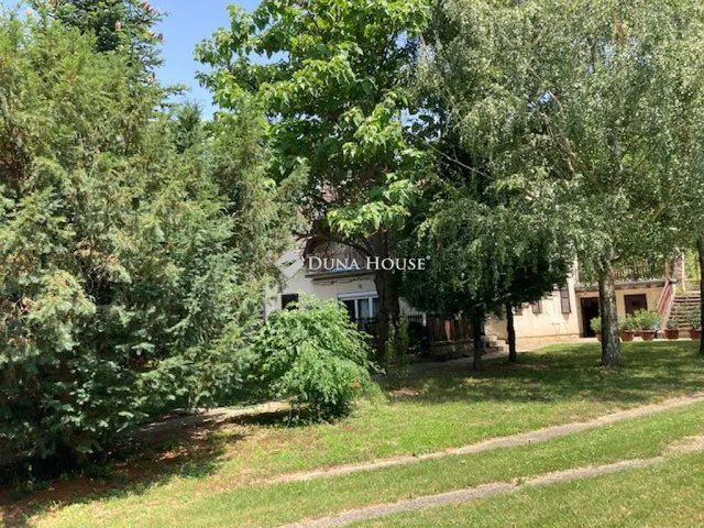 Eladó ház Hollád 180 nm