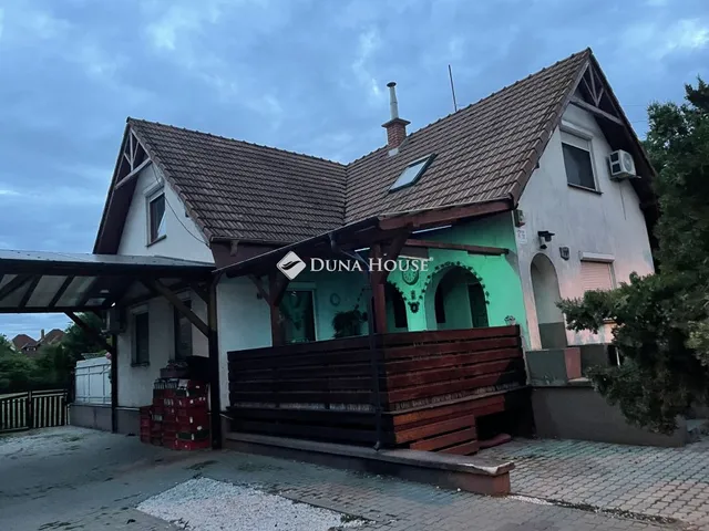 Eladó ház Dunaharaszti 260 nm