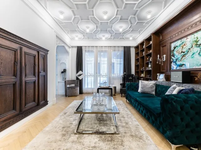 Eladó lakás Budapest V. kerület, Párizsi utca 106 nm