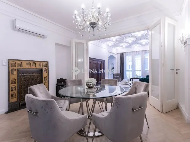 Eladó lakás Budapest V. kerület 106 nm