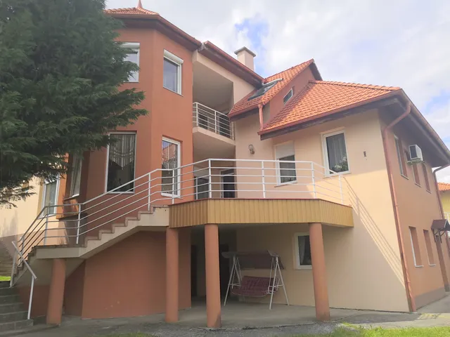 Eladó ház Szekszárd 386 nm
