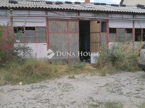 Eladó kereskedelmi és ipari ingatlan Szabadszállás 200 nm