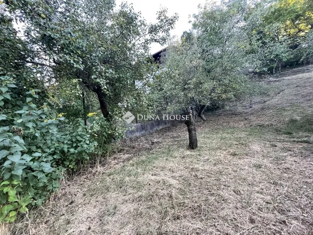 Eladó telek Budapest III. kerület 1000 nm