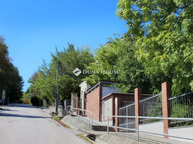Eladó lakás Budapest II. kerület, Ötvös János utca 90 nm