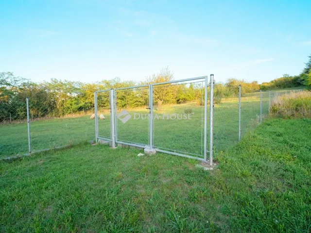 Eladó telek Esztergom 5755 nm