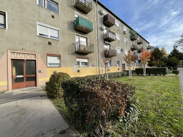 Eladó lakás Szigetszentmiklós, Gyári út 62 nm