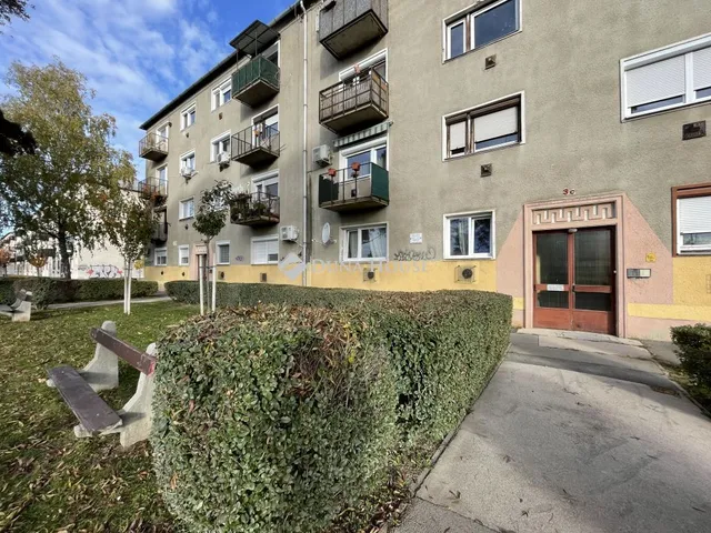 Eladó lakás Szigetszentmiklós, Gyári út 62 nm