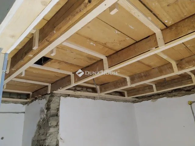 Eladó ház Pócsmegyer 59 nm