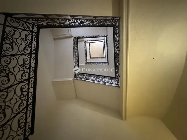 Eladó lakás Budapest VIII. kerület, Baross utca 67 nm