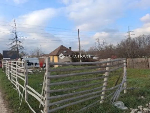 Eladó telek Budapest III. kerület 1486 nm