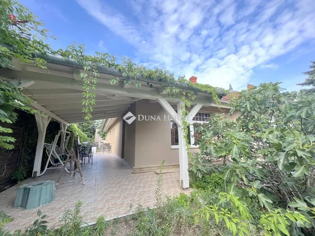 Kiadó ház Budapest XVI. kerület 160 nm