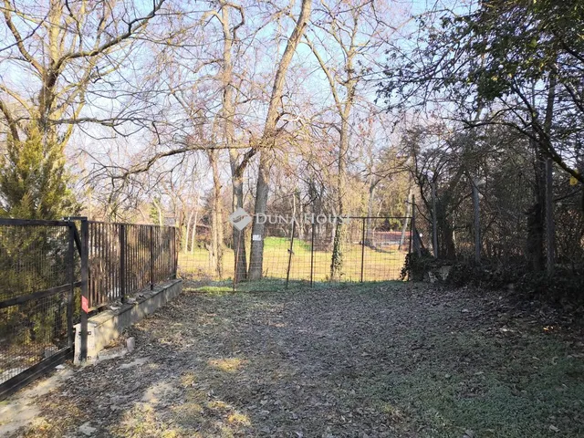 Eladó telek Szigetmonostor 4028 nm