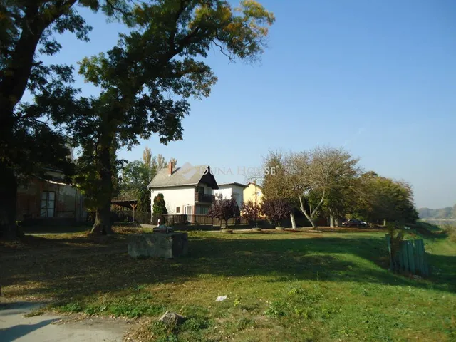 Eladó telek Adony, Molnár árok utca 300 nm