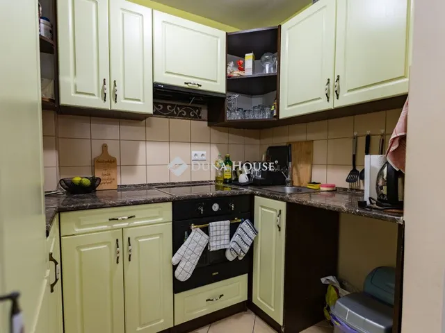 Eladó lakás Budapest VIII. kerület, Ciprus utca 64 nm