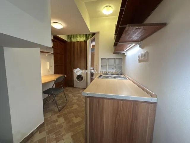 Eladó lakás Budapest II. kerület 6 nm