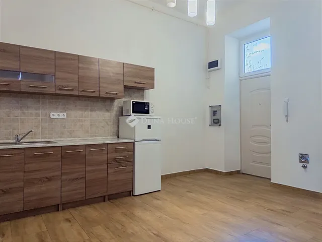 Eladó lakás Budapest VIII. kerület, Baross utca 74 nm
