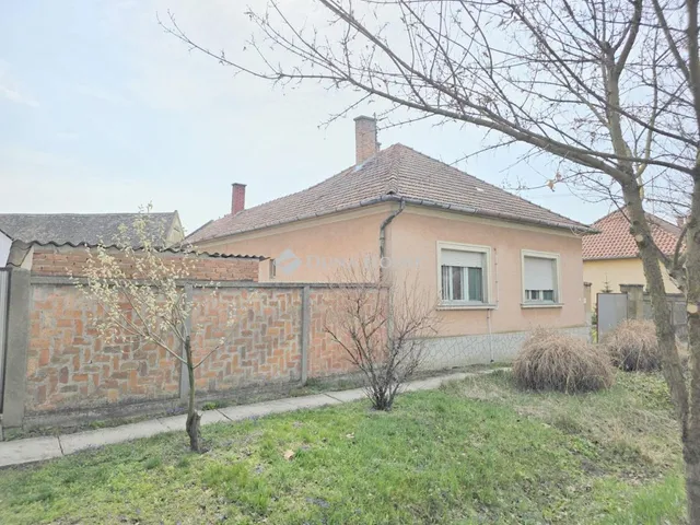 Eladó ház Kiszombor 96 nm