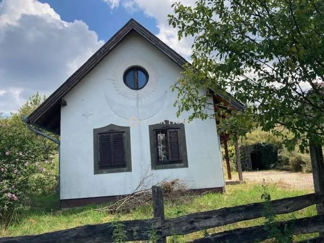 Eladó ház Hollád, Nincs utca 90 nm