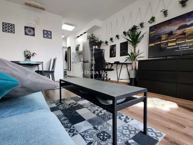 Eladó lakás Budapest VIII. kerület, Corvin sétány 28 nm