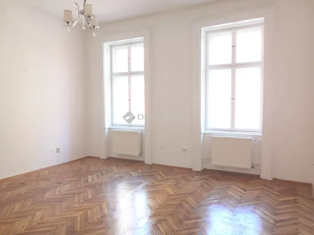 Eladó lakás Budapest I. kerület 92 nm