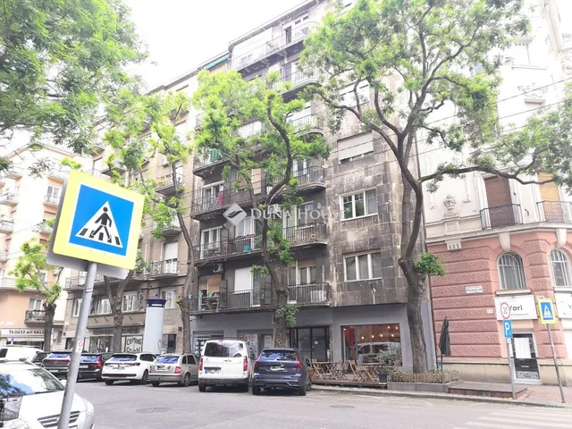 Eladó kereskedelmi és ipari ingatlan Budapest XIII. kerület 49 nm