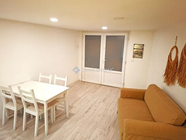 Eladó lakás Budapest VIII. kerület, Lujza utca 18 nm