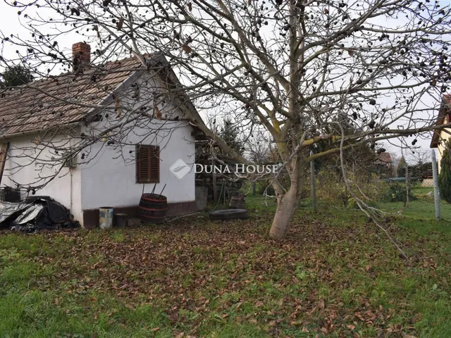 Eladó telek Celldömölk 890 nm