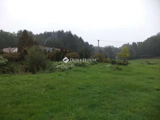 Eladó telek Nemesmedves 23910 nm