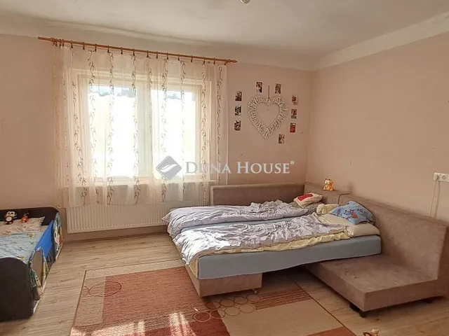 Eladó ház Kenyeri 73 nm