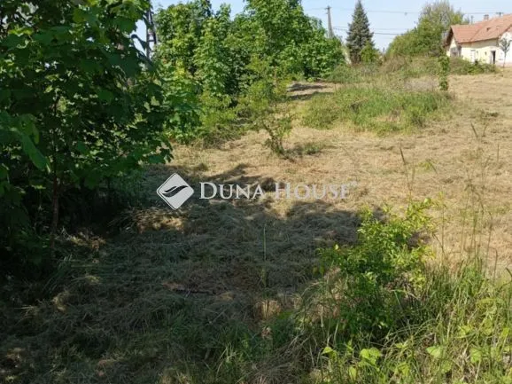 Eladó telek Páli, Petőfi Sándor utca 1701 nm